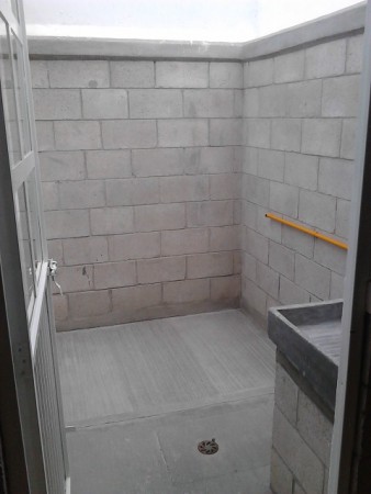 PATIO  DE  SERVICIO  DE CASA LOMA  DORADA